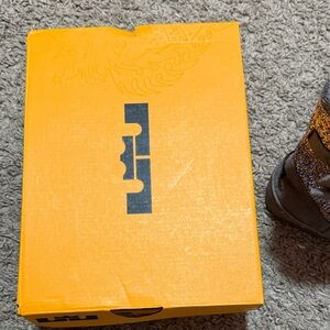 LeBron James girl shoes